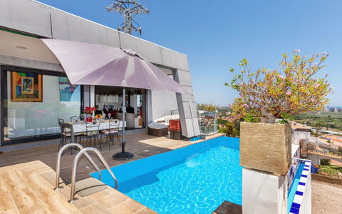 Manuela: Bleu, Piscine, Recours, Appartement, Mobilier De Jardin, Eco Hôtel, Ombre, Parapluie, Chaise, Condominium