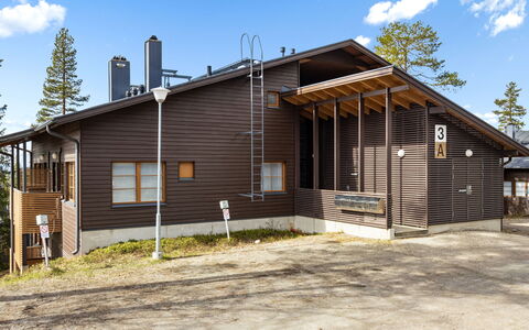 Karhunvartijan Tupa A4: Bois, Siding, Maison, Chalet, Domicile, Architecture, Toit, Pente, Porche, Cabane En Rondins