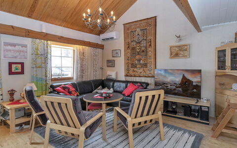 Teerenpesue D 27: Meubles, Design Intérieur, Bois, Sol, Plafond, Sol, Canapé, Salon, Pièce, Éclairage