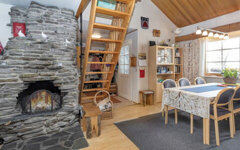 Teerenpesue D 27: Bois, Meubles, Design Intérieur, Domicile, Plafond, Chalet, Pièce, Salon, Chaise, Dur