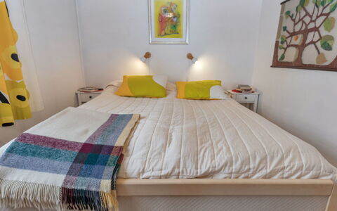 Teerenpesue D 27: Meubles, Lit, Chambre, Design Intérieur, Literie, Drap De Lit, Sol, Linge, Bois, Pièce
