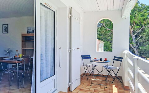 Le Canot: Meubles, Mobilier De Jardin, Chaise, Jardin, Tache De Bois, Pelouse, Dur, Ombre, Arrière-Cour