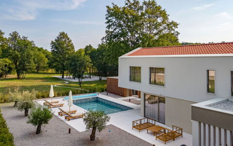 Ruma: Piscine, Zone Résidentielle, Domicile, Design Urbain, Biens, Recours, Jardin, Ombre, Aménagement Paysager, Eco Hôtel