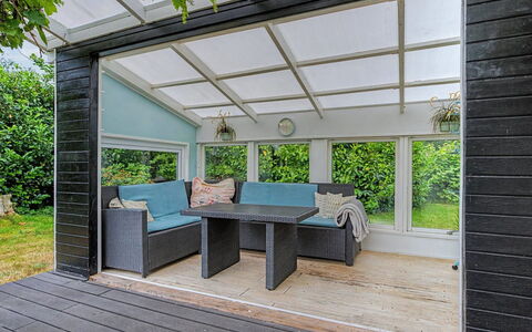 Birge - 600M from the Sea: Bois, Sol, Sol, Design Intérieur, Meubles, Plafond, Plate-Forme, Verre, Parquet, Porche