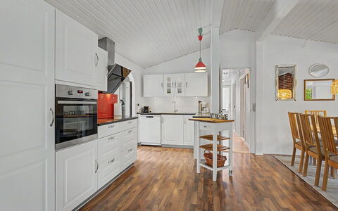 Birge - 600M from the Sea: Sol, Bois, Parquet, Sol, Plafond, Design Intérieur, Revêtement De Sol Stratifié, Domicile, Dur, Cuisine