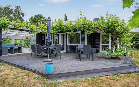 Birge - 600M from the Sea: Arbuste, Ombre, Jardin, Couverture De Sol, Plate-Forme, Structure En Plein Air, Cour, Arrière-Cour, Mobilier De Jardin