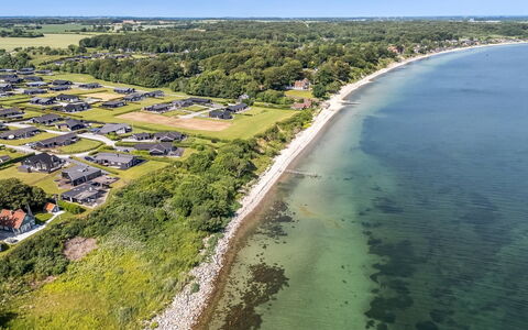 Andriette - 50M from the Sea: Plan D'Eau, Côte, Cotiers Et Relief Océaniques, Mer, Paysage, Rive, Voie Navigable, Océan, Plage, Banque