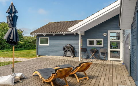 Skakke - 350M to the Fjord: Bois, Chalet, Domicile, Toit, Siding, Maison, Porte, Porche, Mobilier De Jardin, Planche