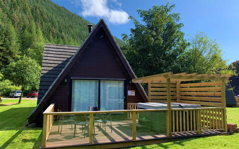 Invergarry Combi: Zone Résidentielle, Appartement, Biens, Recours, Manoir, Balcon, Villa, Piscine