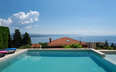 Salvia: Zone Résidentielle, Appartement, Biens, Recours, Manoir, Balcon, Villa, Piscine