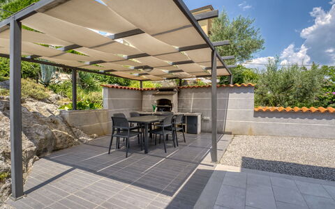 Salvia: Zone Résidentielle, Appartement, Biens, Recours, Manoir, Balcon, Villa, Piscine