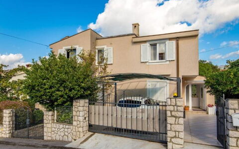 Rebeka: Zone Résidentielle, Appartement, Biens, Recours, Manoir, Balcon, Villa, Piscine