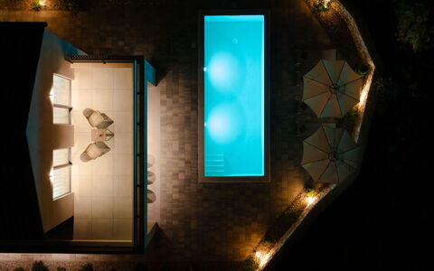 Delight: Zone Résidentielle, Appartement, Biens, Recours, Manoir, Balcon, Villa, Piscine