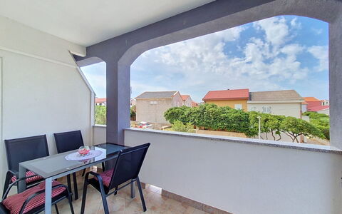 Pag Povljana 200: Zone Résidentielle, Appartement, Biens, Recours, Manoir, Balcon, Villa, Piscine