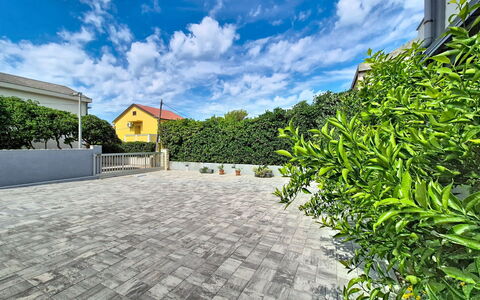 Pag Povljana 200: Zone Résidentielle, Appartement, Biens, Recours, Manoir, Balcon, Villa, Piscine
