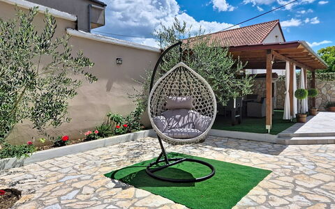 Denis: Zone Résidentielle, Appartement, Biens, Recours, Manoir, Balcon, Villa, Piscine