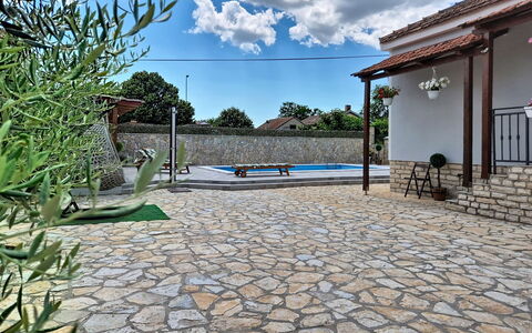 Denis: Zone Résidentielle, Appartement, Biens, Recours, Manoir, Balcon, Villa, Piscine