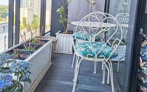 Dzielna: Meubles, Design Intérieur, Sol, Sol, Parquet, Bois, Chaise, Plafond, Table Cuisine Et Salle A Manger, Table