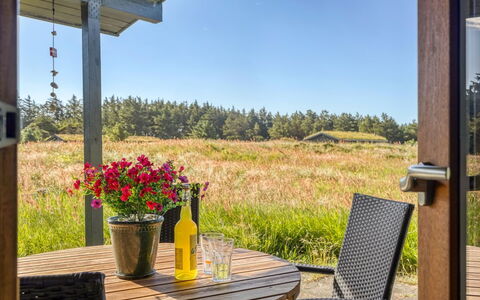 Satu - 1.5Km from the Sea: Lot Terre, Porche, Chalet, Prairie, Prairie, Chaise, Ferme, Batiments Jardin, Ferme, Eco Hôtel