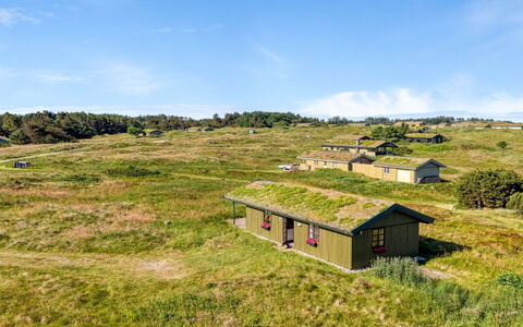 Satu - 1.5Km from the Sea: Herbe, Prairie, Écorégion, Paysage, Zone Rurale, Lot Terre, Plaine, Communauté Des Plantes, Chalet, Toit