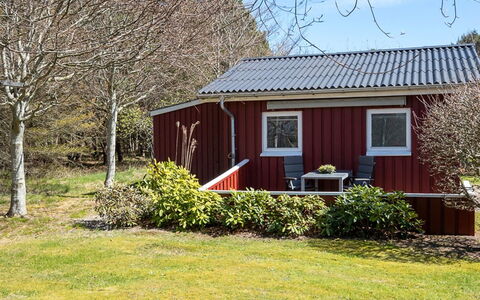 Ulfsten - 2Km from the Sea: Bois, Maison, Toit, Chalet, Arbuste, Domicile, Lot Terre, Batiments Jardin, Siding, Cabanon