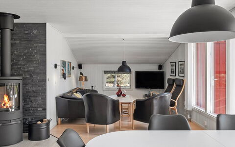 Ulfsten - 2Km from the Sea: Meubles, Sol, Design Intérieur, Bois, Sol, Parquet, Salon, Domicile, Table, Chaise