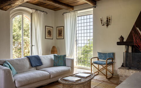 Il Casale al Colle: Meubles, Design Intérieur, Bois, Sol, Domicile, Canapé, Salon, Sol, Pièce, Éclairage