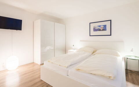 Val Signina 2-9: Design Intérieur, Lit, Chambre, Sol, Sol, Pièce, Meubles, Plafond, Domicile, Literie