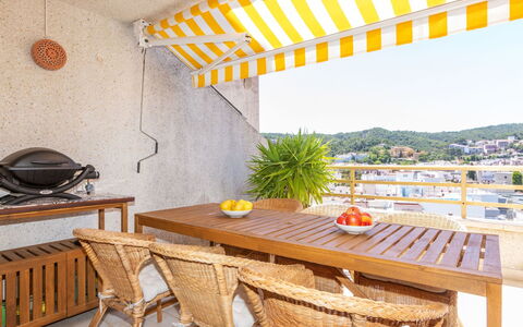 Claudi: Appartement, Architecture, Zone Résidentielle, Condominium, Composite, Design Urbain, Balcon, Usage Mixte, Ombre