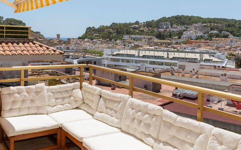 Claudi: Appartement, Architecture, Zone Résidentielle, Condominium, Composite, Design Urbain, Balcon, Usage Mixte, Ombre