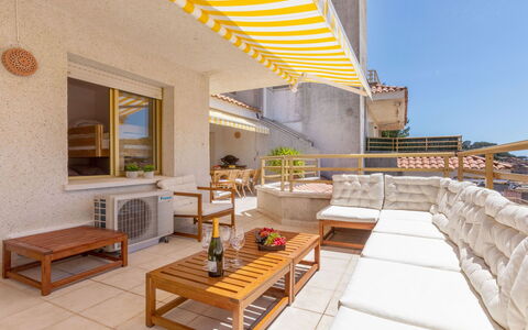 Claudi: Appartement, Architecture, Zone Résidentielle, Condominium, Composite, Design Urbain, Balcon, Usage Mixte, Ombre