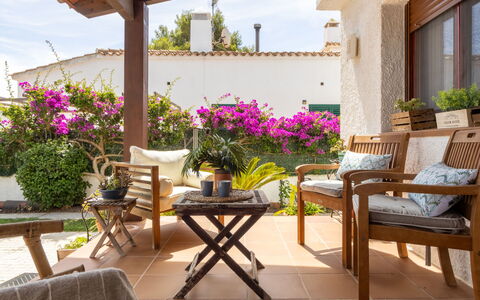 Lluna: Appartement, Architecture, Zone Résidentielle, Condominium, Composite, Design Urbain, Balcon, Usage Mixte, Ombre