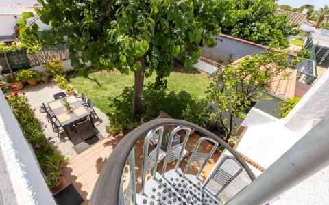Lluna: Appartement, Architecture, Zone Résidentielle, Condominium, Composite, Design Urbain, Balcon, Usage Mixte, Ombre