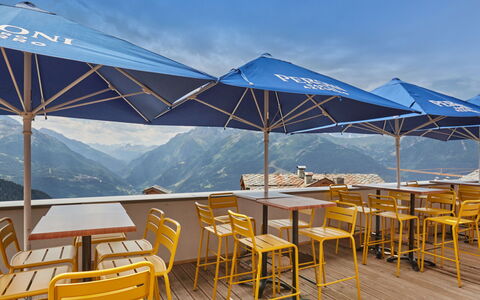 La Rosière 621: Chaîne De Montagnes, Restaurant, Parapluie, Chaise, Crête, Alpes, Mobilier De Jardin, Tableau De Plein Air, Eco Hôtel
