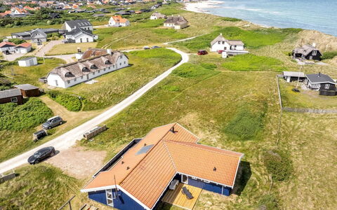 Nis - 75M from the Sea: Maison, Domicile, Paysage, Toit, Chalet, Zone Résidentielle, Lot Terre, Plaine, Zone Rurale, Biens