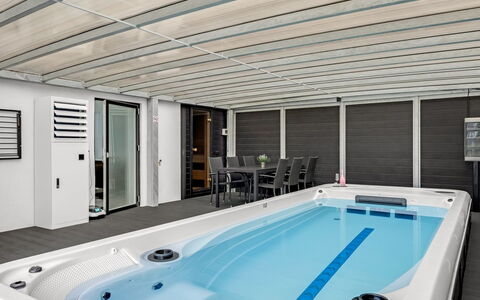 Gundula - 1.3Km from the Sea: Luminaire Plomberie, Piscine, Conception, Plate-Forme, Aluminium, Jacuzzi, Mobilier De Jardin, Baignoire, Hôtel