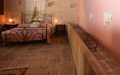 Antica Cascina 191: Mur, Sol, Sol, Meubles, Chambre, Cadre De Lit, Linge, Literie, Lit, Drap De Lit