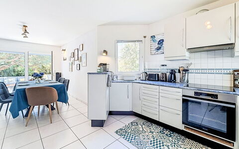 Armorique: Meubles, Sol, Design Intérieur, Sol, Cuisine, Plafond, Comptoir, Pièce, Principaux Appliance, Appareil De Cuisine