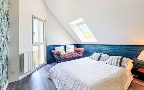 Armorique: Design Intérieur, Lit, Chambre, Sol, Sol, Meubles, Drap De Lit, Literie, Bois, Parquet