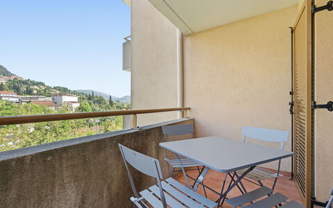 Grasse 642: Bâtiment, Mur, Fenêtre, Zone Résidentielle, Quartier, Façade, Maison, Ville, Domicile, Balcon