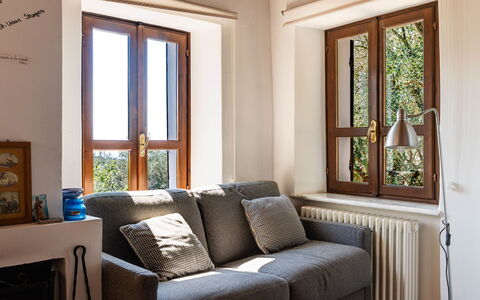 Casetta Pantasina: Meubles, Design Intérieur, Mur, Bois, Sol, Pièce, Sol, Salon, Domicile, Canapé