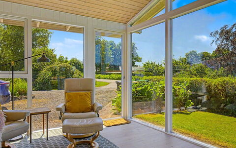 Aderice - 80M from the Sea: Porche, Sol, Sol, Domicile, Design Intérieur, Plafond, Meubles, Chaise, Porte, Biens