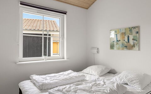 Askatla - 50M to the Fjord: Mur, Bois, Domicile, Chambre, Lit, Literie, Daylighting, Tache De Bois, Conception