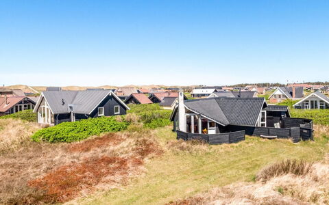 Eldmar - 500M from the Sea: Toit, Chalet, Architecture, Domicile, Maison, Zone Rurale, Lot Terre, Pente, Siding, Prairie