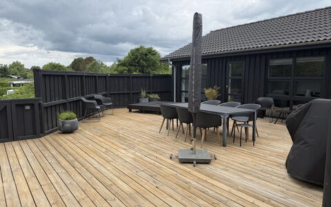 Ozrenka - from the Sea: Bois, Parquet, Dur, Plate-Forme, Toit, Planche, Composite, Tache De Bois, Mobilier De Jardin