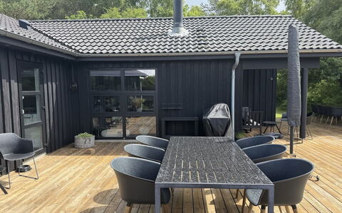 Ozrenka - from the Sea: Bois, Domicile, Toit, Siding, Porte, Chalet, Plate-Forme, Mobilier De Jardin, Patio