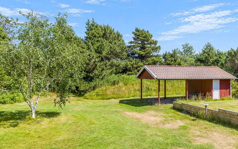 Oke - 1.2Km from the Sea: Herbe, Arbuste, Lot Terre, Chalet, Zone Rurale, Jardin, Couverture De Sol, Batiments Jardin, Cabanon, Prairie