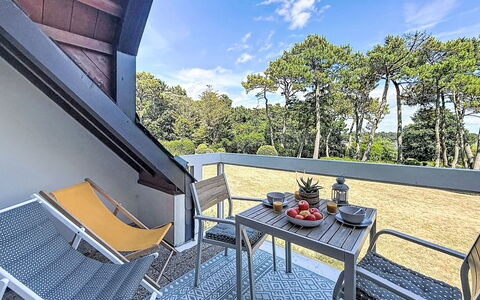 Les Terrasses du Port: Balcon, Plate-Forme, Ombre, Chaise, Mobilier De Jardin, Balustrade, Dur, Eco Hôtel, Villa