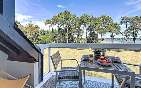 Les Terrasses du Port: Chaise, Mobilier De Jardin, Ombre, Balcon, Eco Hôtel, Balustrade