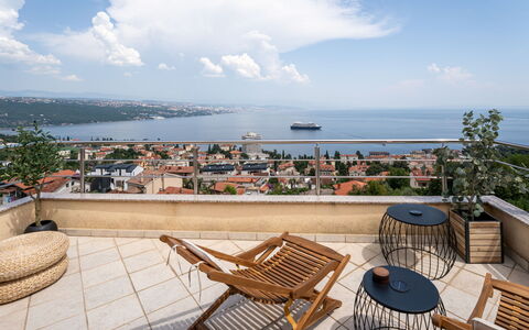 Judy: Meubles, Table Cuisine Et Salle A Manger, Chaise, Sol, Mer, Balcon, Océan, Recours, Eco Hôtel, Salle À Manger